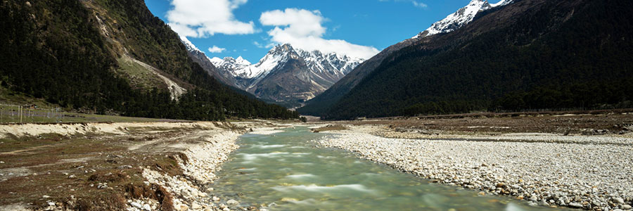 Try Hang Gliding at Yumthang